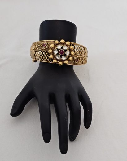 Kundan Cuff Bracelet