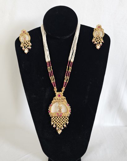 Gold Pote Red long Necklace set