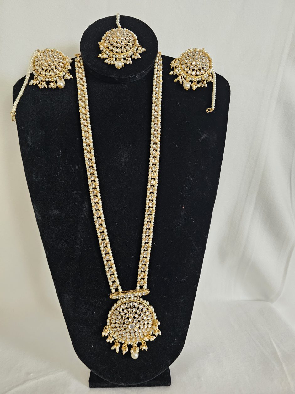 White Polki Pearl Necklace with Mangtika