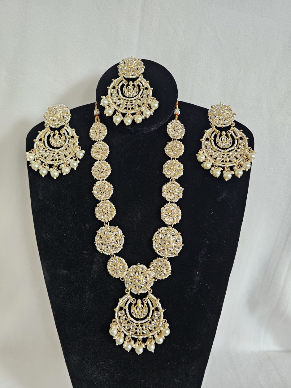 Mirror and Pearl Round Design Necklace Set with Mangtika