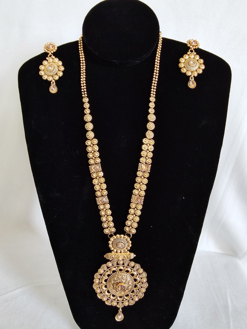 Gold Pendant Necklace with White Stone